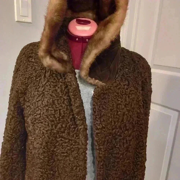 Lazares  fur jacket - Picture 4 of 7